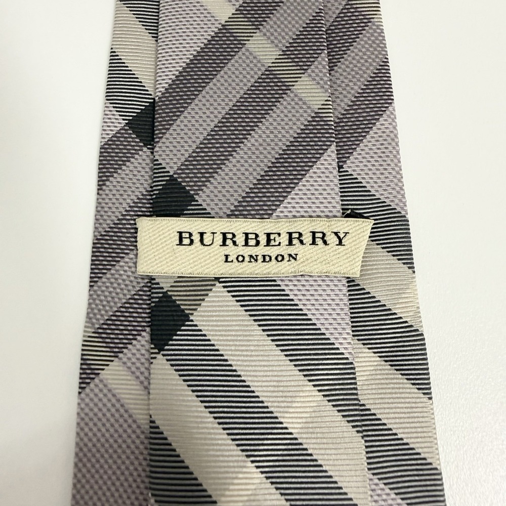 Burberry London Men's Tie Classic Lilac Nova Check Plaid Silk 3.5" (W) 57.5" (L)